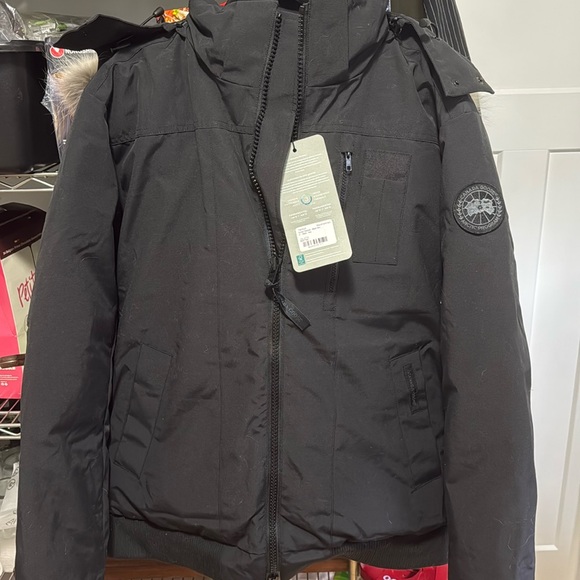 Canada Goose Borden Bomber / black Editon real fur. Brand New 2xL never worn